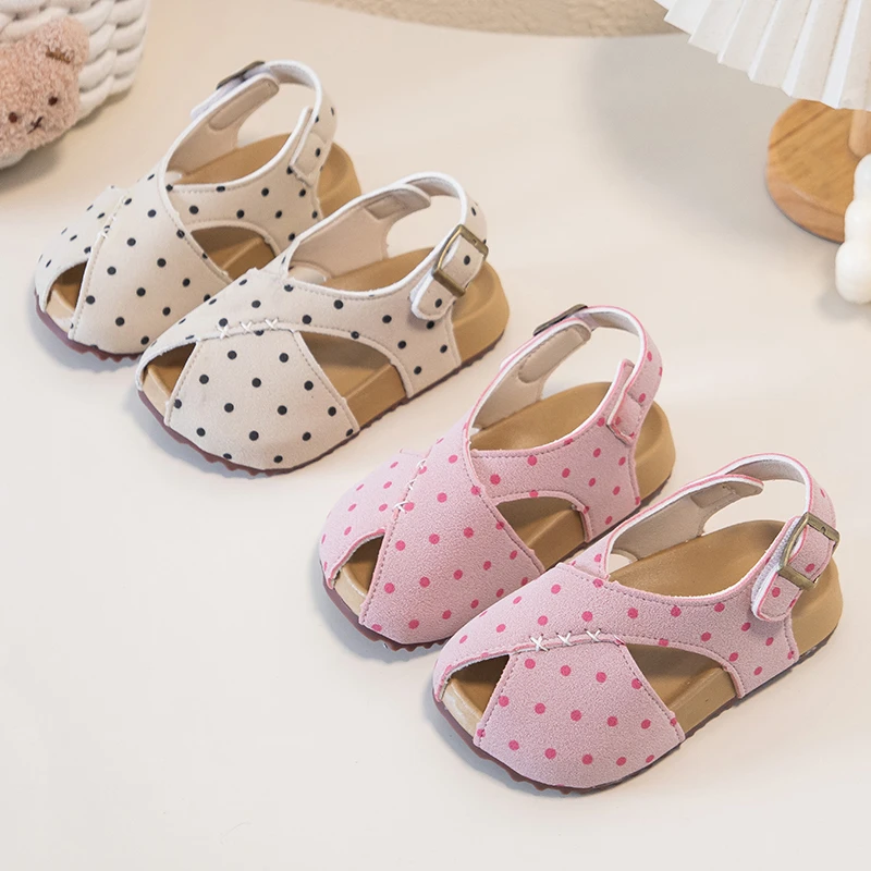 YUYIN New Children's Sandals Polka Dot Style PU Material Summer Suede Soft Sole Sandals Velcro Non-Slip Breathable Sandals
YUYIN New Children's Sandals Polka Dot Style PU Material Summer Suede Soft Sole Sandals Velcro Non-Slip Breathable Sandals