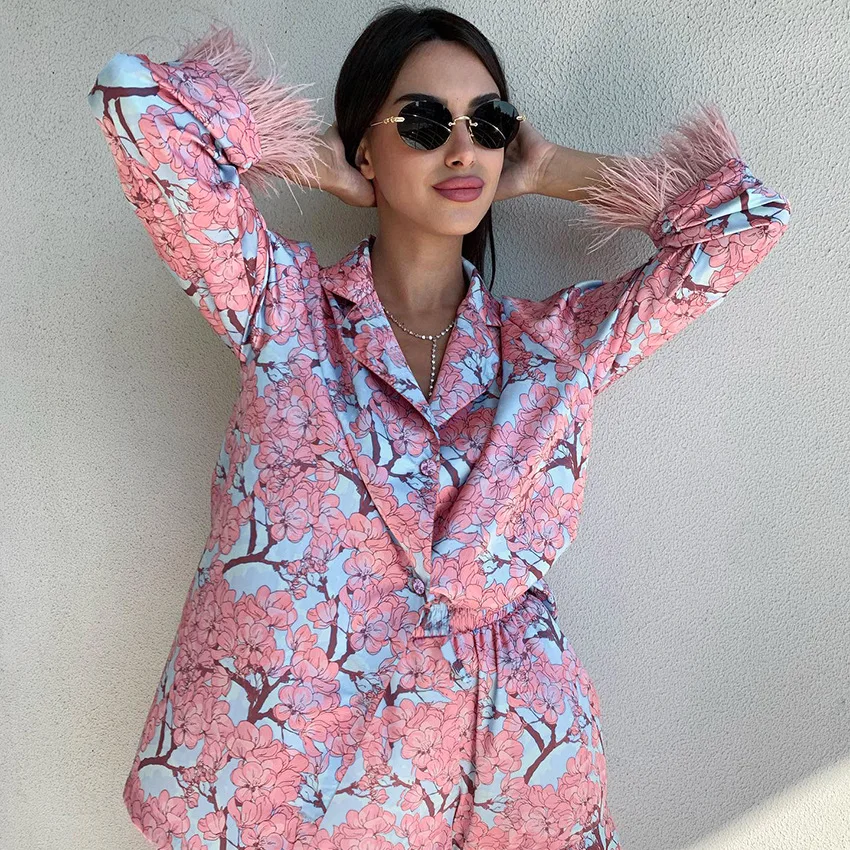 Casual Homewear Feathers Pajamas For Women 2 Piece Sets Print Long Sleeve Sleepwear Summer Female Loose Suits With Shorts 2024
Casual Homewear Feathers Pajamas For Women 2 Piece Sets Print Long Sleeve Sleepwear Summer Female Loose Suits With Shorts 2024