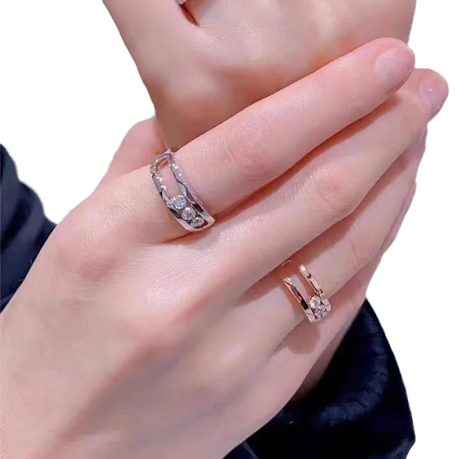 French high-end jewelry S925 silver classic MOVE sliding hollow ring women's original luxury accessories party holiday gift
French high-end jewelry S925 silver classic MOVE sliding hollow ring women's original luxury accessories party holiday gift
