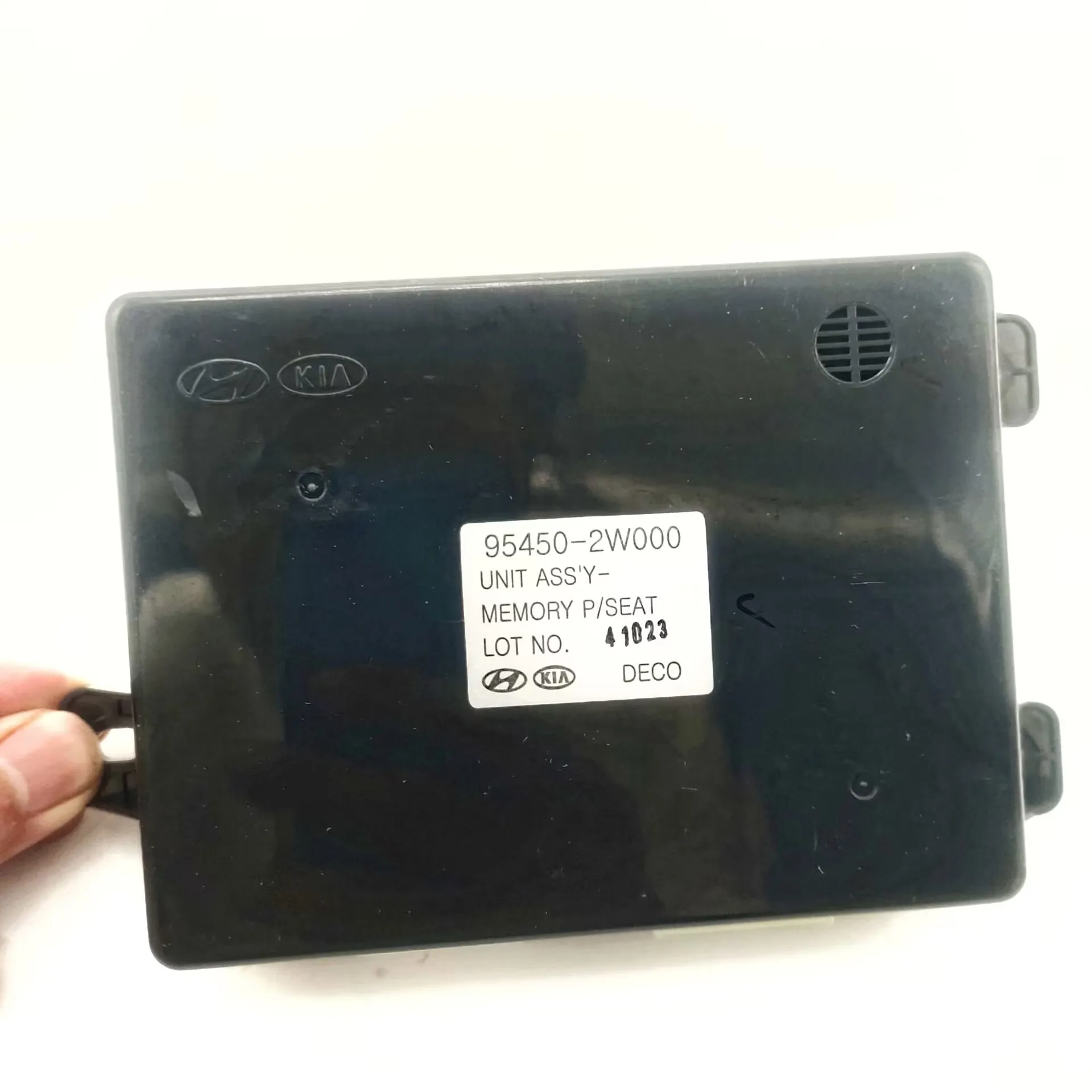 Electric seat memory module device controller assembly For Hyundai IX45 SANTA FE 2013-2018 OEM 95450-2W000
Electric seat memory module device controller assembly For Hyundai IX45 SANTA FE 2013-2018 OEM 95450-2W000