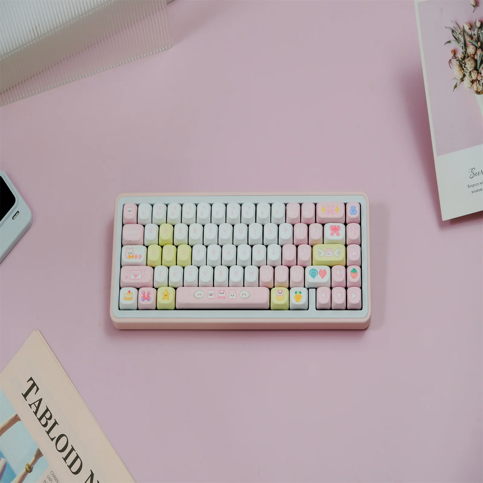 Детские колпачки для клавиш Pixel, 126 клавиш, материал PBT, профиль MOA, DYE-SUB, персонализированные для механической клавиатуры CHERRY MX Switch
Детские колпачки для клавиш Pixel, 126 клавиш, материал PBT, профиль MOA, DYE-SUB, персонализированные для механической клавиатуры CHERRY MX Switch