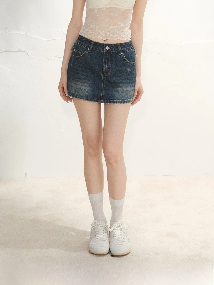 Джинсовая юбка ELEVEN SP в корейском стиле с высокой талией, А-силуэт, женская короткая юбка, универсальная, износостойкая, с вышитыми карманами
Джинсовая юбка ELEVEN SP в корейском стиле с высокой талией, А-силуэт, женская короткая юбка, универсальная, износостойкая, с вышитыми карманами