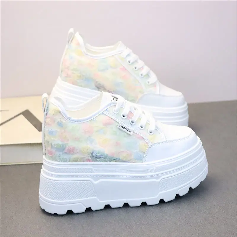 All-Match Women Floral White Casual Shoes 12CM Height Increasing Mesh Breathable Net Sneakers for Female Daily Wear
All-Match Women Floral White Casual Shoes 12CM Height Increasing Mesh Breathable Net Sneakers for Female Daily Wear
