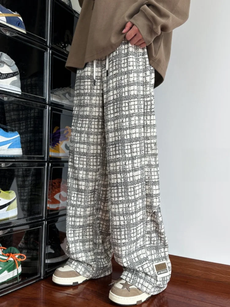 Men's Corduroy Pants Spring Autumn American Retro Plaid Pants Pleated Design Functional Paratrooper Pants Straight Long Pants
Men's Corduroy Pants Spring Autumn American Retro Plaid Pants Pleated Design Functional Paratrooper Pants Straight Long Pants