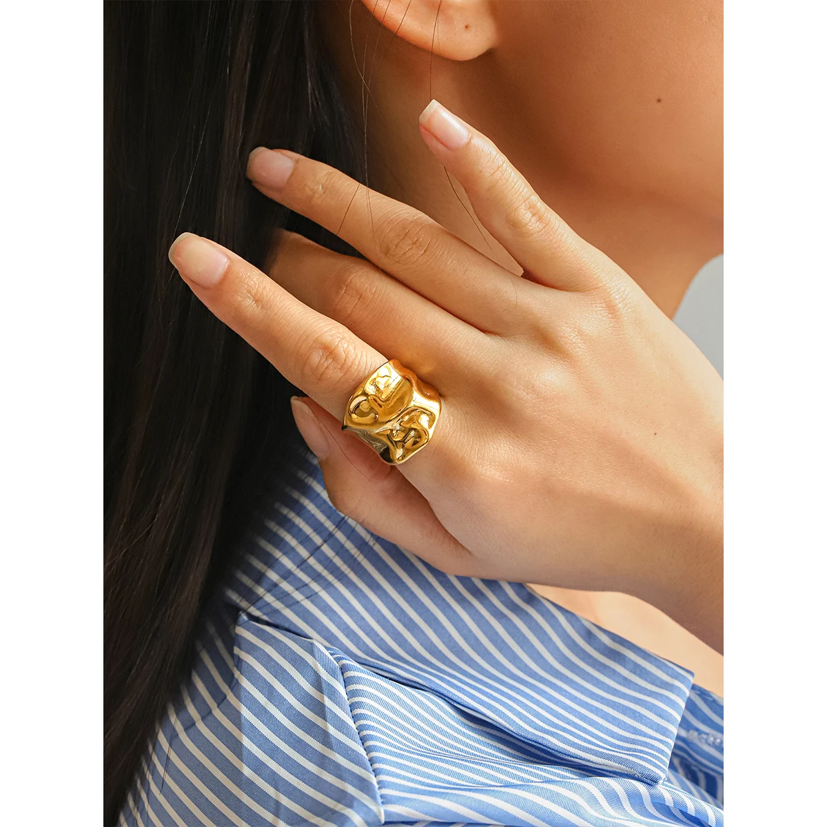 Stainless Steel 18K Gold Plated Molten Hammered Statement Ring Waterproof Hypoallergenic No Fade for Women Evening Party Wear
Stainless Steel 18K Gold Plated Molten Hammered Statement Ring Waterproof Hypoallergenic No Fade for Women Evening Party Wear