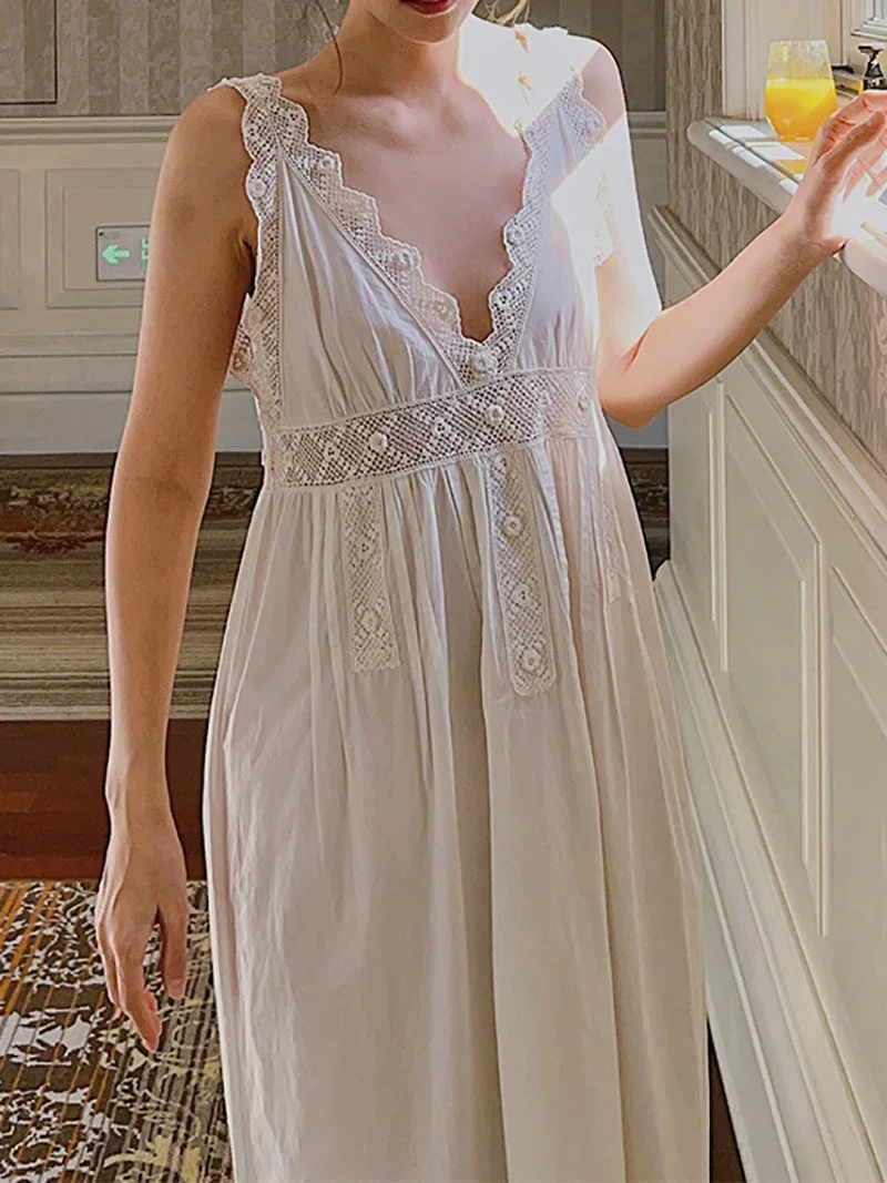French Vintage Princess Goddess Sexy Nightgowns Summer Sexy Embroidery Pajamas for Women V-Neck Fairy Victorian Nightgowns
French Vintage Princess Goddess Sexy Nightgowns Summer Sexy Embroidery Pajamas for Women V-Neck Fairy Victorian Nightgowns