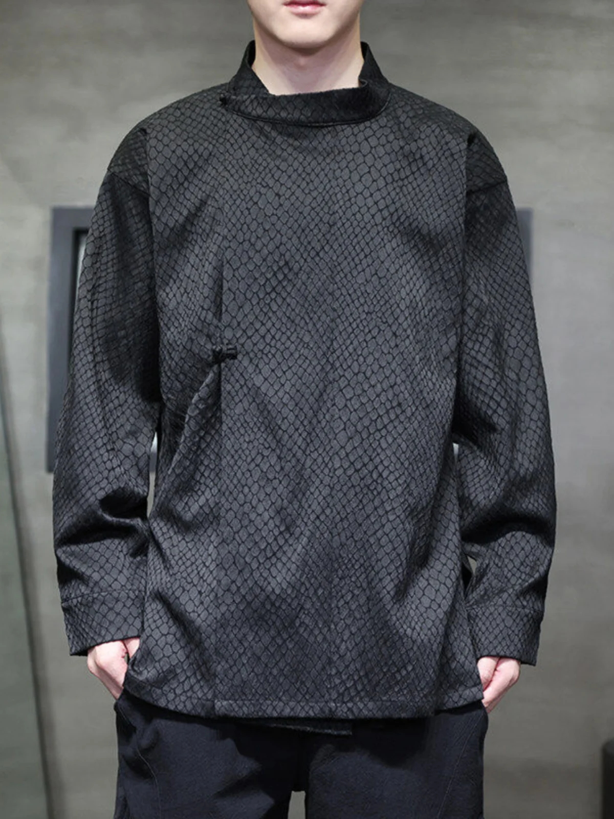 Весенняя новинка: Длинное пальто-ханьфу с вышивкой под питона, винтажное, в китайском стиле, с пуговицами, модель Sle irt
Весенняя новинка: Длинное пальто-ханьфу с вышивкой под питона, винтажное, в китайском стиле, с пуговицами, модель Sle irt