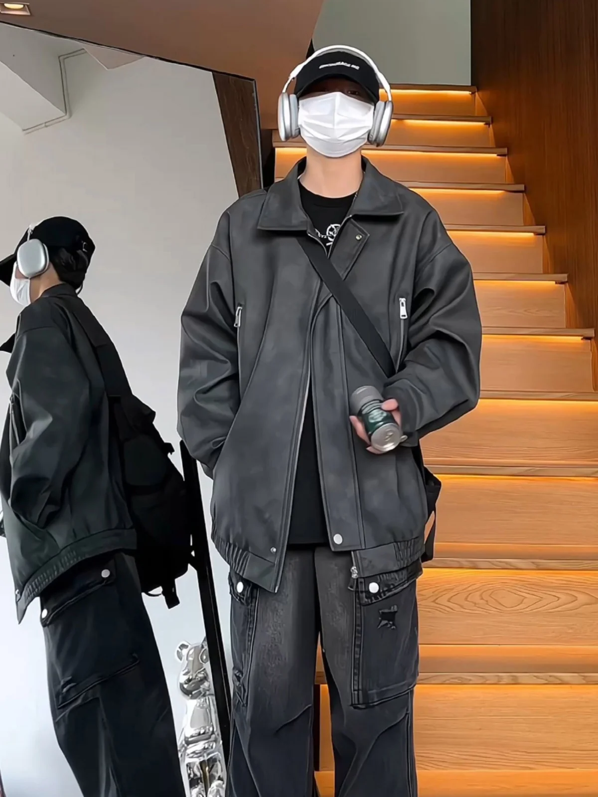 Мужская кожаная куртка-бомбер Bla ey ort: весенняя, стильная, премиум-качество, в американском стиле, с большим карманом
Мужская кожаная куртка-бомбер Bla ey ort: весенняя, стильная, премиум-качество, в американском стиле, с большим карманом