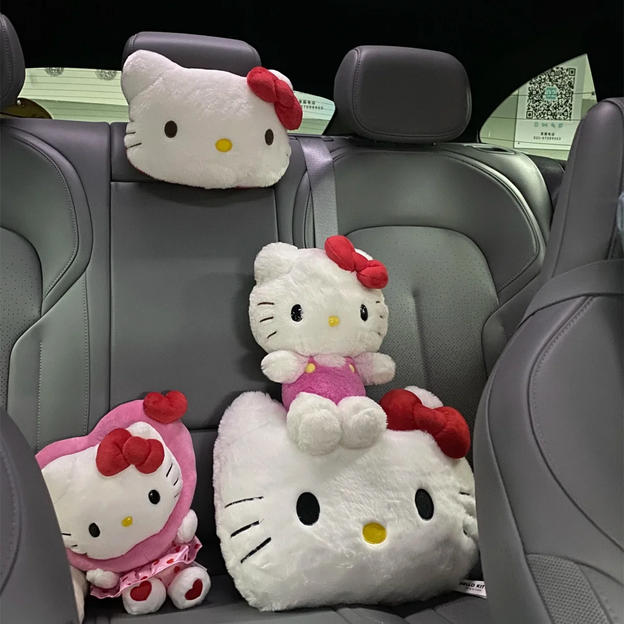 Hellokitty Car Headrest Plush Love Neck Pillow Heart-Shaped Plush Style for Your Car Seat Car Accessories
Hellokitty Car Headrest Plush Love Neck Pillow Heart-Shaped Plush Style for Your Car Seat Car Accessories