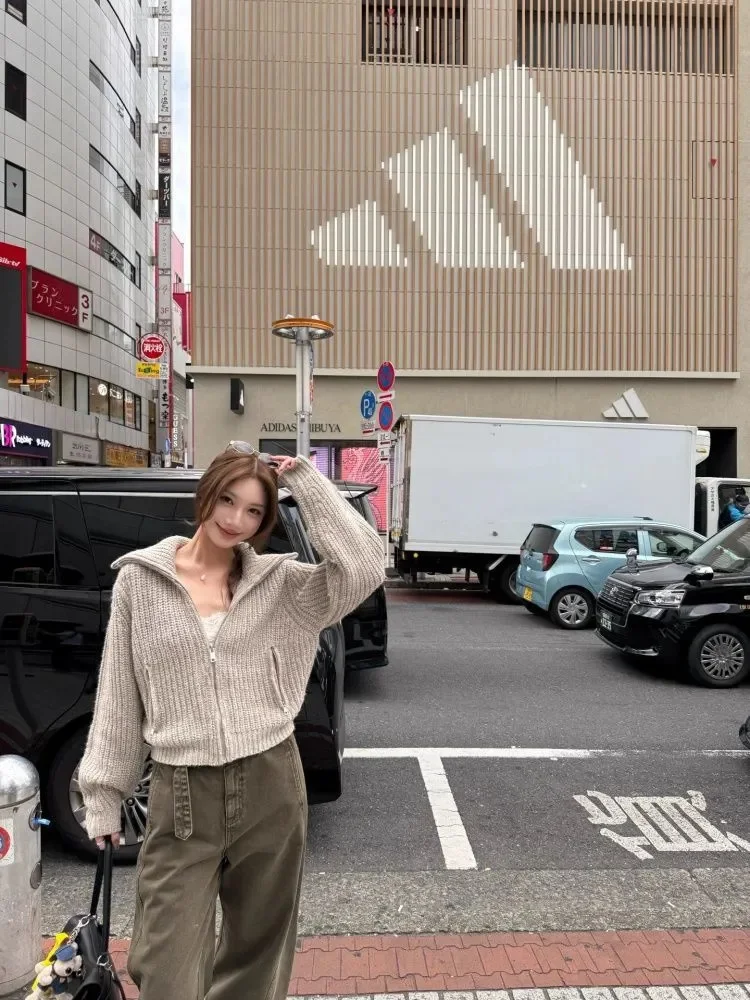 Cardigans Blue Sweaters Womens Spring Spliced Button-Up Printed Knitthing Goth Asymmetric Turtlenecks Pockets Fashionable Soft
Cardigans Blue Sweaters Womens Spring Spliced Button-Up Printed Knitthing Goth Asymmetric Turtlenecks Pockets Fashionable Soft