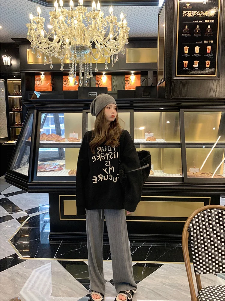 Korean Lazy Style Thickened Soft round Neck Sweater Women Loose Design Sensation Top Autumn Winter Fashion Commute Slim Fit
Korean Lazy Style Thickened Soft round Neck Sweater Women Loose Design Sensation Top Autumn Winter Fashion Commute Slim Fit
