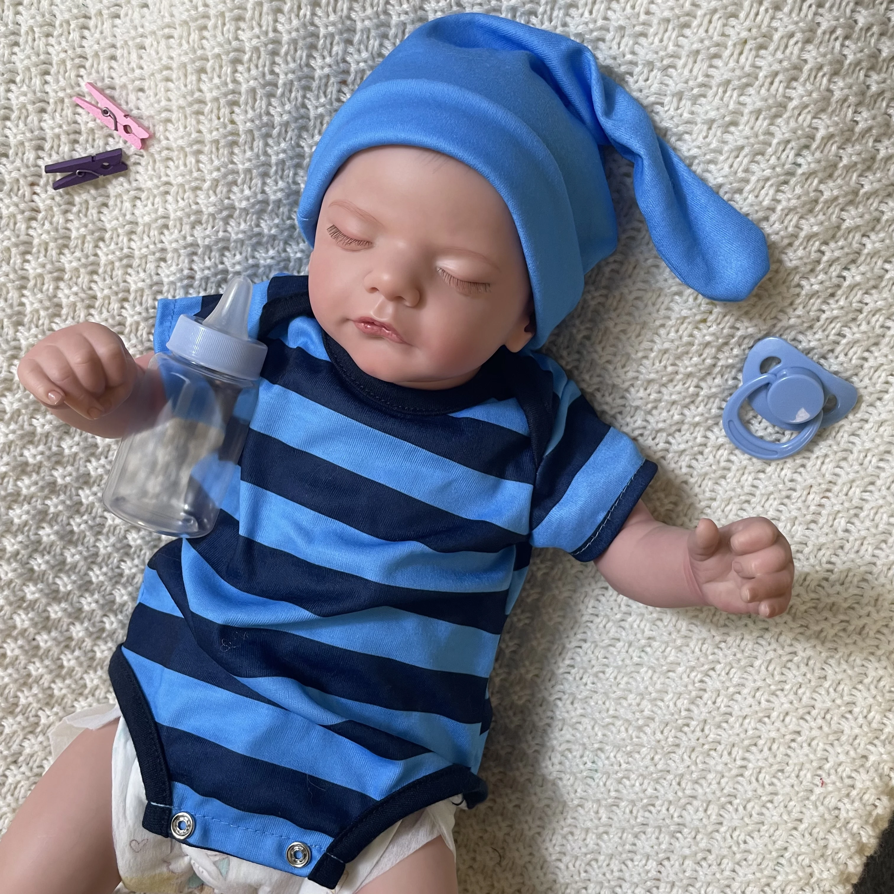 19inch Already Painted Finished Reborn Baby Doll Sam Sleeping Newborn Baby Size 3D Skin Visible Veins Collectible Art Doll
19inch Already Painted Finished Reborn Baby Doll Sam Sleeping Newborn Baby Size 3D Skin Visible Veins Collectible Art Doll