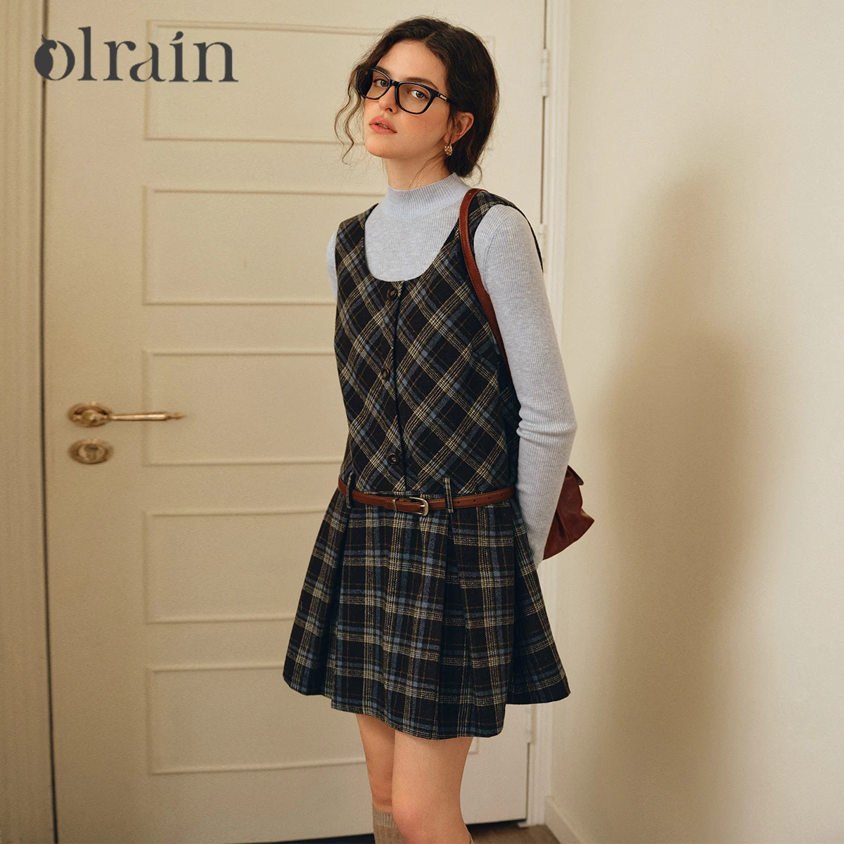 OLrain Women's Retro Square Collar Plaid Vest Dress Autumn 2025 French New Color-Block Slim Fit Casual Dress O57QL001153
OLrain Women's Retro Square Collar Plaid Vest Dress Autumn 2025 French New Color-Block Slim Fit Casual Dress O57QL001153