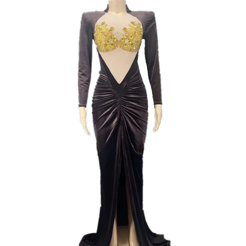 Shining Gold Rhinestones Sexy Swan Velvet Women Dress Evening Elegant Party Split Stage Singer Perform Drag Queen Costume 
Shining Gold Rhinestones Sexy Swan Velvet Women Dress Evening Elegant Party Split Stage Singer Perform Drag Queen Costume