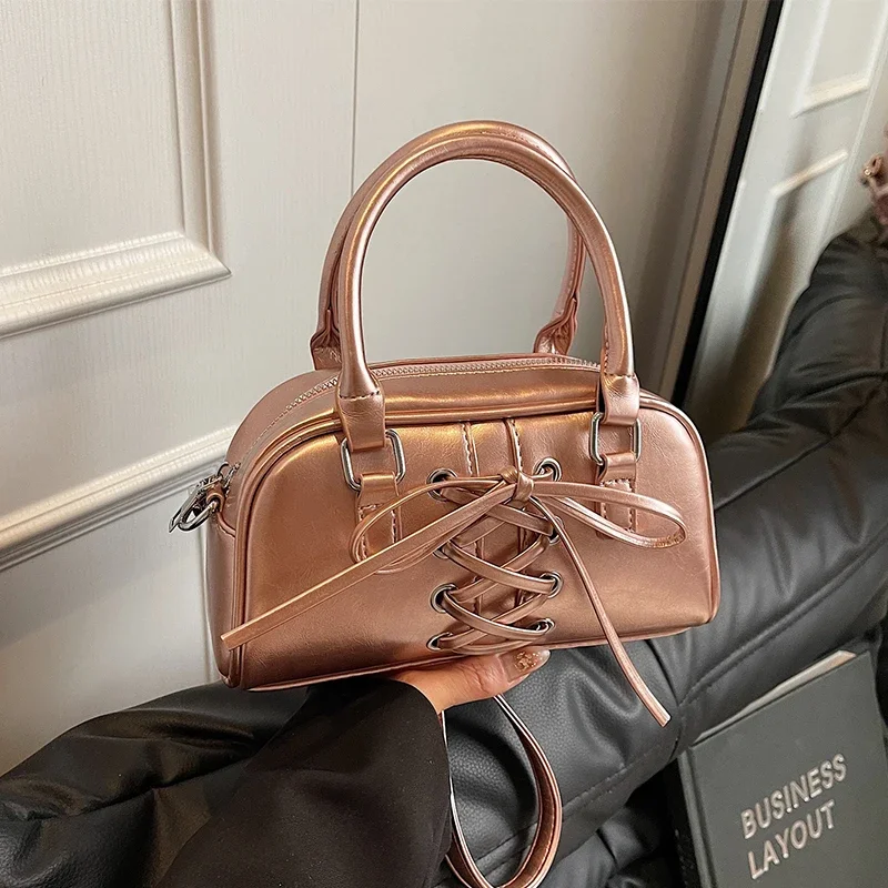 Boston Tote Bag For Women Solid Color Pu Leather Shoulder Bag Large Capacity Travel bolsa feminina Luxury Rose Gold Handbag
Boston Tote Bag For Women Solid Color Pu Leather Shoulder Bag Large Capacity Travel bolsa feminina Luxury Rose Gold Handbag