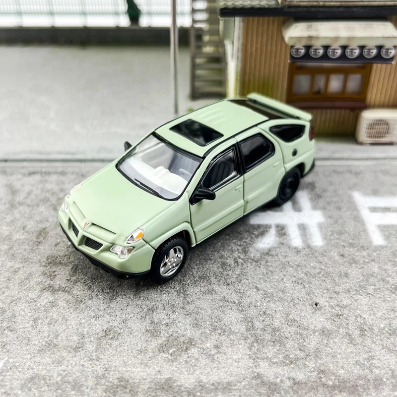 GOC литой под давлением масштаб 1:64 Pantiac Aztek SUV, модель автомобиля из сплава, имитация коллекции игрушек, подарок, статическая модель, орнамент 
GOC литой под давлением масштаб 1:64 Pantiac Aztek SUV, модель автомобиля из сплава, имитация коллекции игрушек, подарок, статическая модель, орнамент