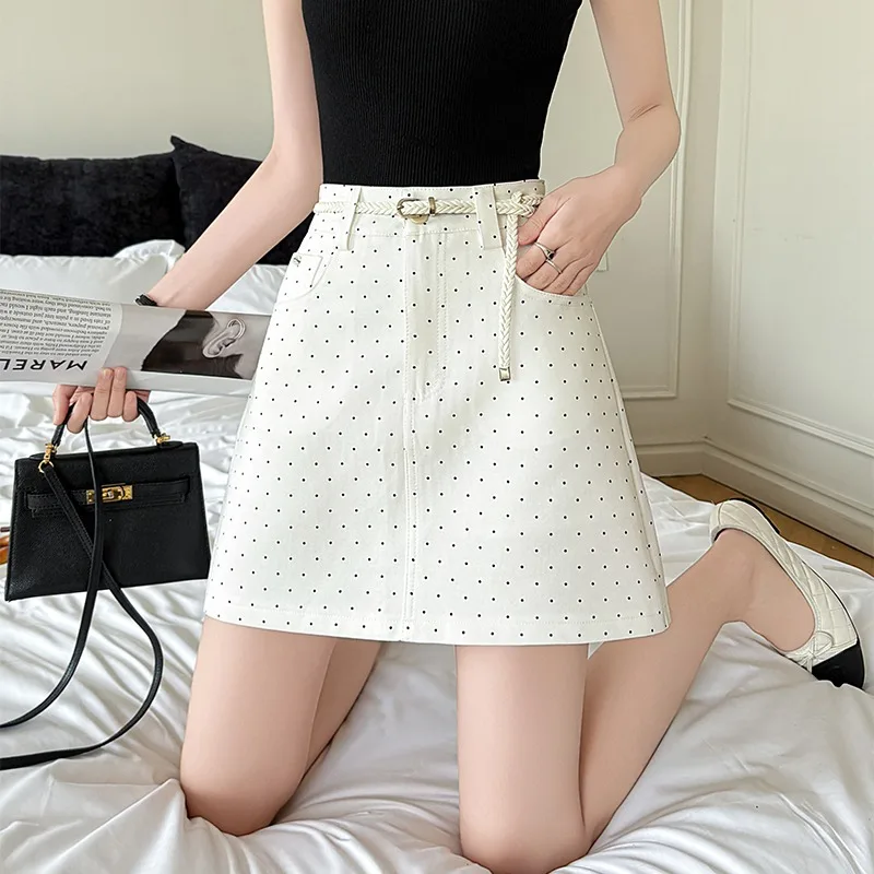 Elegant White Polka Dot A-Line Skirt Women's High Waist Versatile Summer Fashion Short Skirt Commute Korean Style
Elegant White Polka Dot A-Line Skirt Women's High Waist Versatile Summer Fashion Short Skirt Commute Korean Style