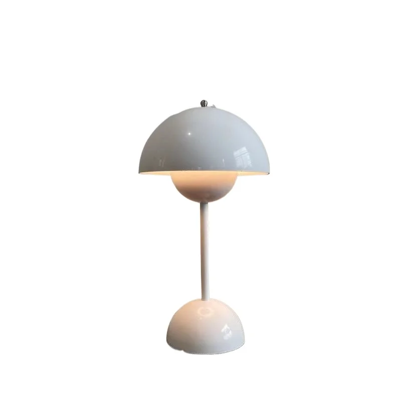 Wireless charging convenient flower bud bedside study USB desk reading decorative desk lamp
Wireless charging convenient flower bud bedside study USB desk reading decorative desk lamp