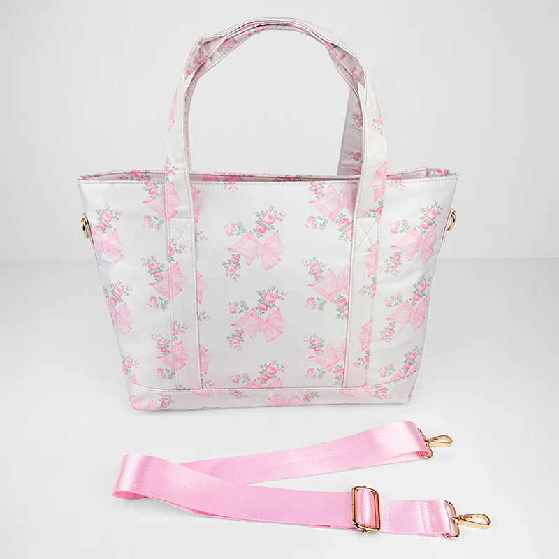 Полиэстеровая водонепроницаемая женская сумка-тоут с розовым бантом, вместительная сумка для поездок на работу, сумка для хранения компьютера, дорожная сумка для хранения вещей
Полиэстеровая водонепроницаемая женская сумка-тоут с розовым бантом, вместительная сумка для поездок на работу, сумка для хранения компьютера, дорожная сумка для хранения вещей