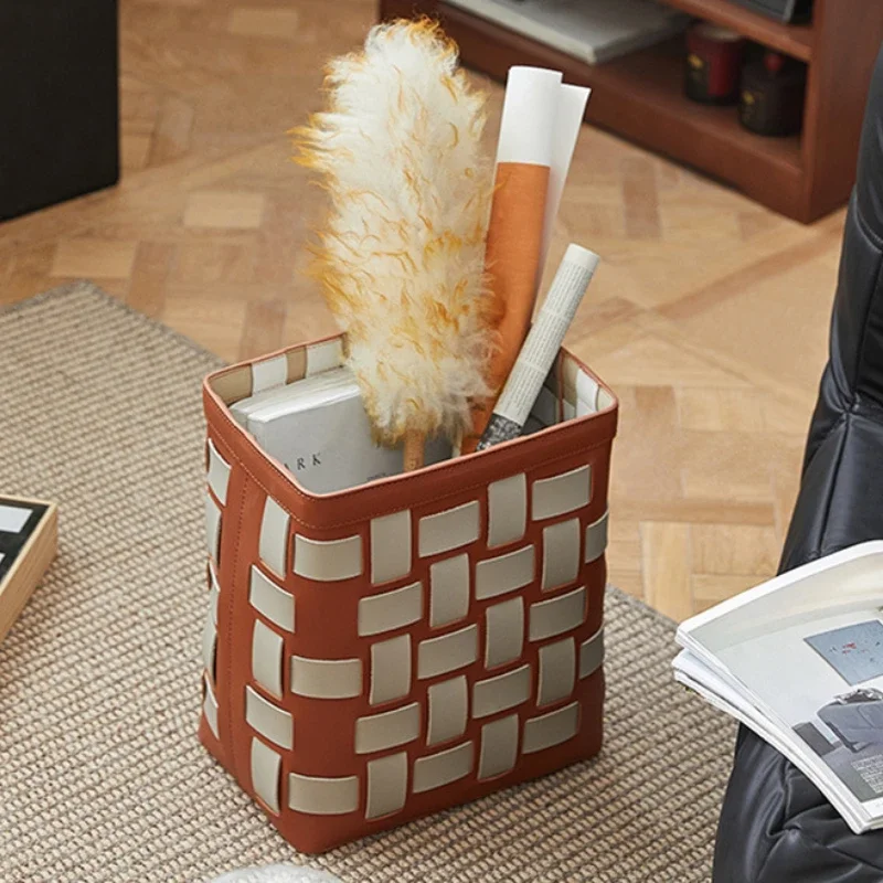 Vintage Saddle Leather Storage Basket Hand-woven Home Dirty Clothes Basket Light Luxury Trench Coat Cloakroom Decorative Basket
Vintage Saddle Leather Storage Basket Hand-woven Home Dirty Clothes Basket Light Luxury Trench Coat Cloakroom Decorative Basket