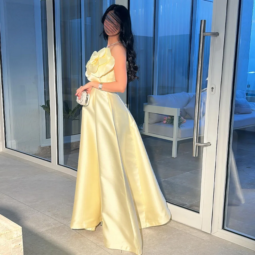 Yellow Prom Dress Satin 3D flower Strapless A Line Women's Prom Gowns Long Sleeveless Backless Elegant Formal Evening Party Gown
Yellow Prom Dress Satin 3D flower Strapless A Line Women's Prom Gowns Long Sleeveless Backless Elegant Formal Evening Party Gown