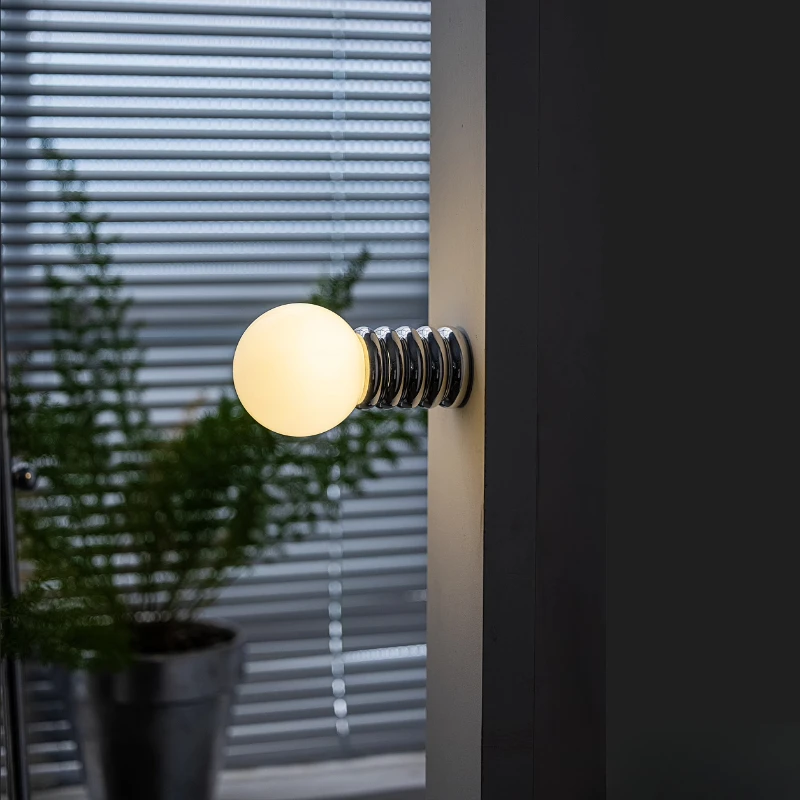 Retro aluminum wall lamp, simple aisle restaurant bedside mirror front atmosphere ceiling lamp
Retro aluminum wall lamp, simple aisle restaurant bedside mirror front atmosphere ceiling lamp