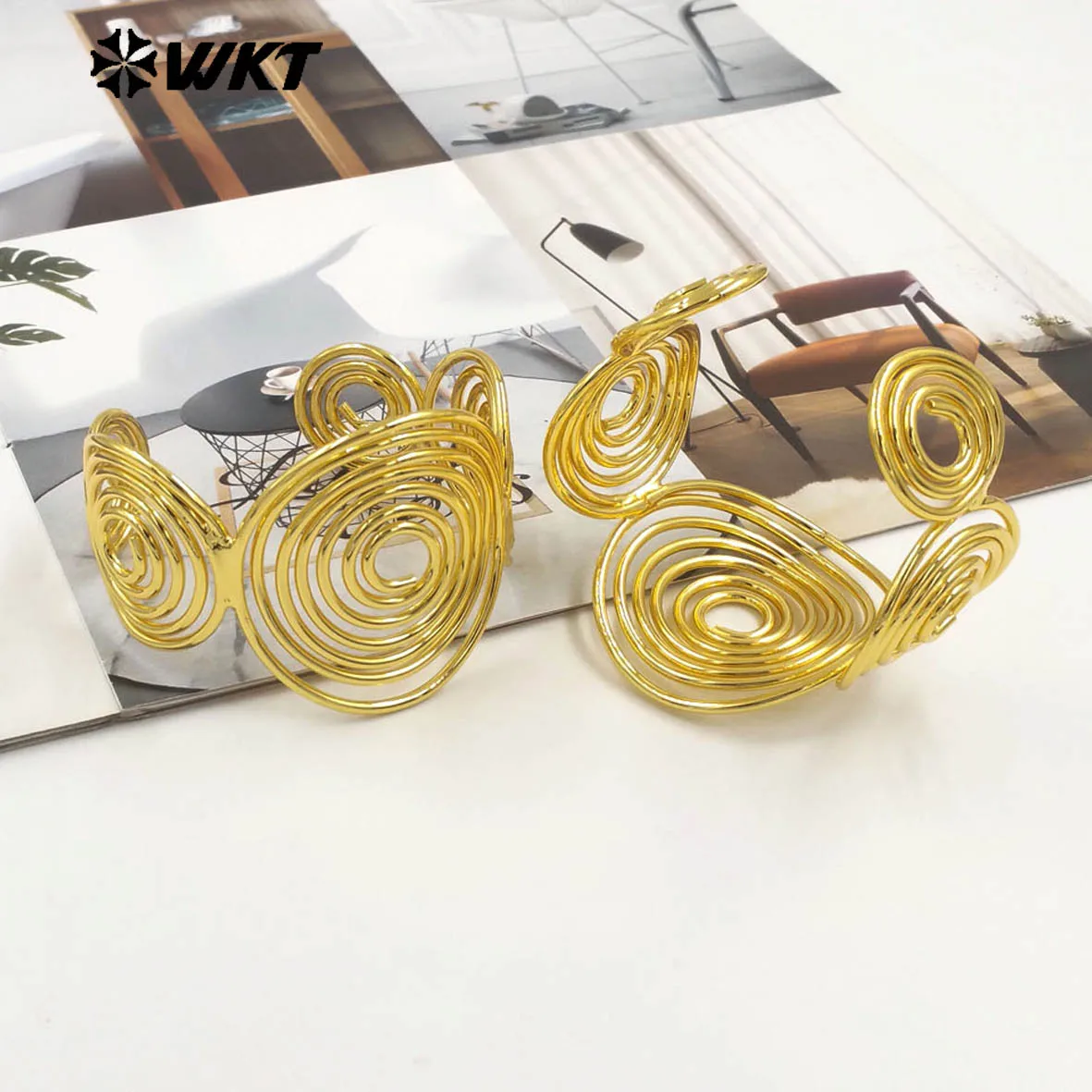 WT-B687 Stylish Unique 18K Gold Plated Hollow Ring Patchwork Mosquito Coil Shape Ripple Bracelet For Women Jewelry Accessories
WT-B687 Stylish Unique 18K Gold Plated Hollow Ring Patchwork Mosquito Coil Shape Ripple Bracelet For Women Jewelry Accessories
