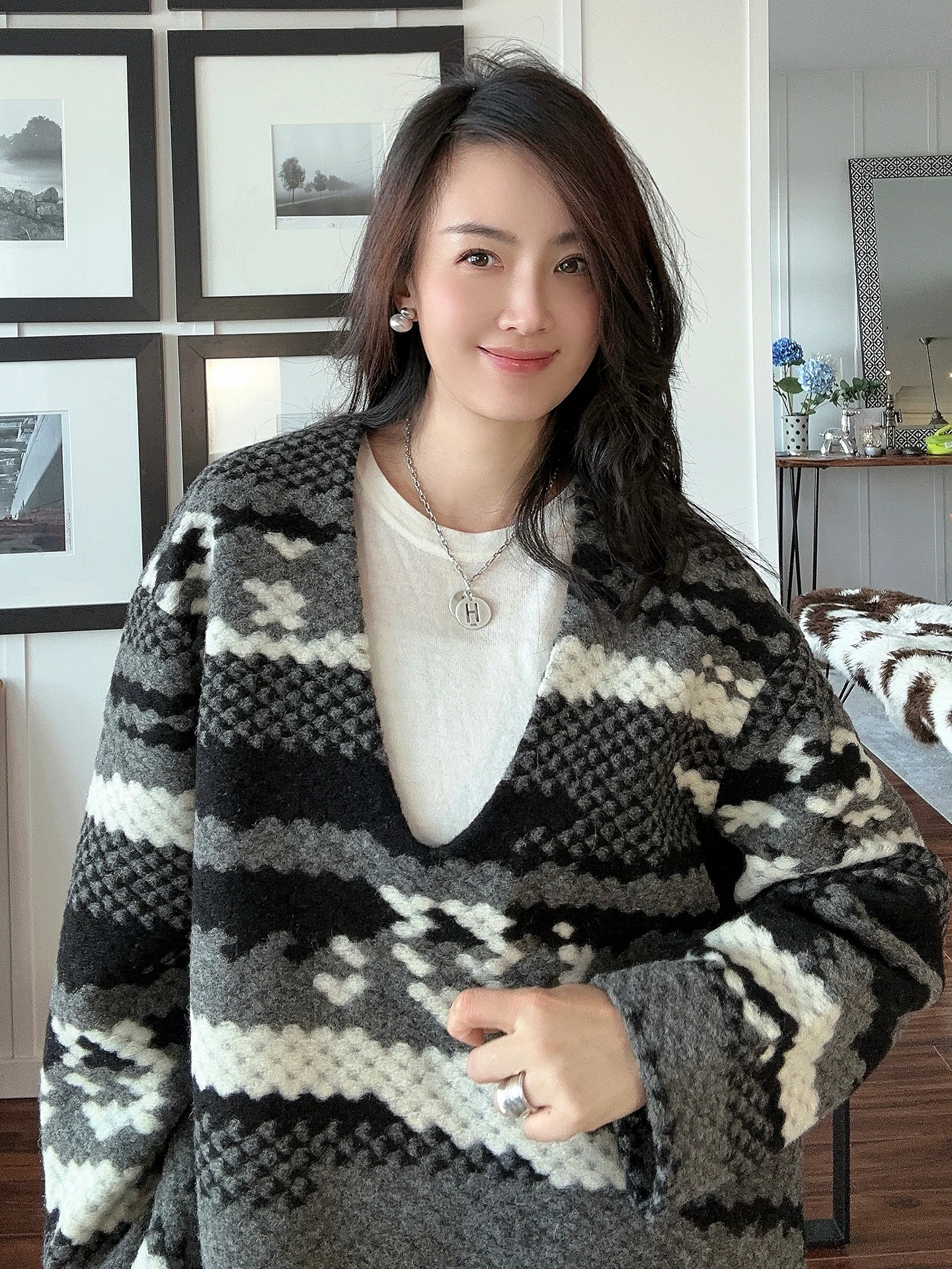 Women's Artistic Wool Knitwear Deep V-ne Pullover Sweater Casual Loose Fit Long Sve Polyester Blend Thermal Top
Women's Artistic Wool Knitwear Deep V-ne Pullover Sweater Casual Loose Fit Long Sve Polyester Blend Thermal Top