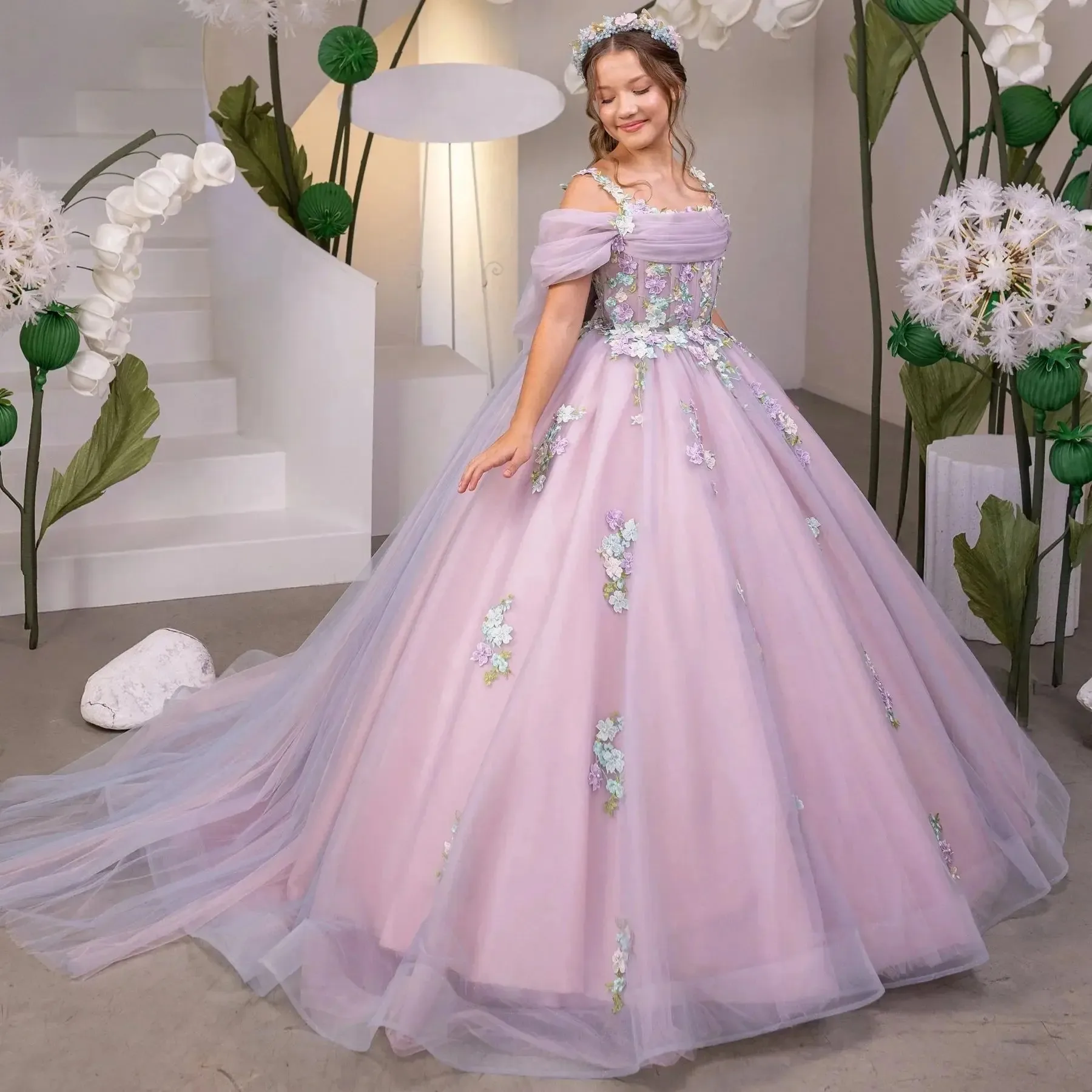 Flower Girl Dress For Wedding With Floral Lace Appliques Girl Kids Birthday Party with Bow First Holy Communion Gown Customized
Flower Girl Dress For Wedding With Floral Lace Appliques Girl Kids Birthday Party with Bow First Holy Communion Gown Customized