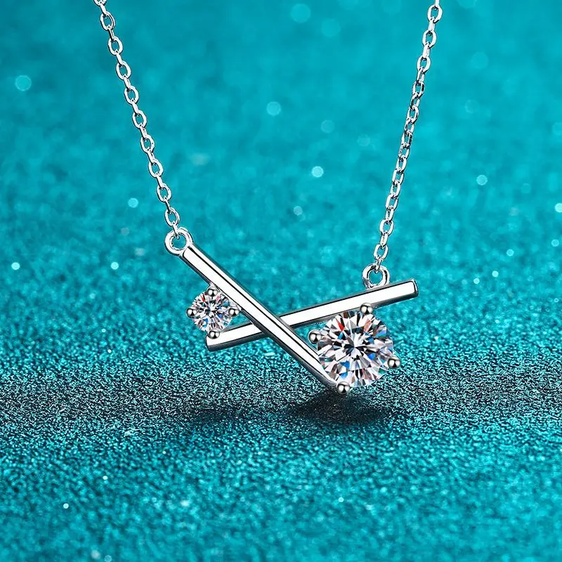 Luxury Platinum Pt950 1 Carat Moissanite Diamond Necklace For Women Fashion Pendant Jitterbug Accessories Fine Jewelry
Luxury Platinum Pt950 1 Carat Moissanite Diamond Necklace For Women Fashion Pendant Jitterbug Accessories Fine Jewelry