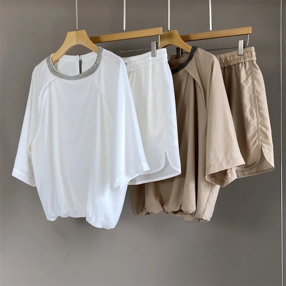 25 Spring/Summer New Women's Round Neck Nail Bead Comfortable Seven Sleeve Top+Casual Drawstring Shorts Two Piece Set
25 Spring/Summer New Women's Round Neck Nail Bead Comfortable Seven Sleeve Top+Casual Drawstring Shorts Two Piece Set