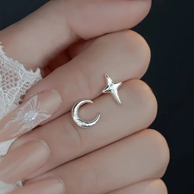 925 Sterling Silver Mini Bending Cross Star Moon Stud Earrings for Women Party Fine Jewelry Minimalist Accessories Wholesale
925 Sterling Silver Mini Bending Cross Star Moon Stud Earrings for Women Party Fine Jewelry Minimalist Accessories Wholesale