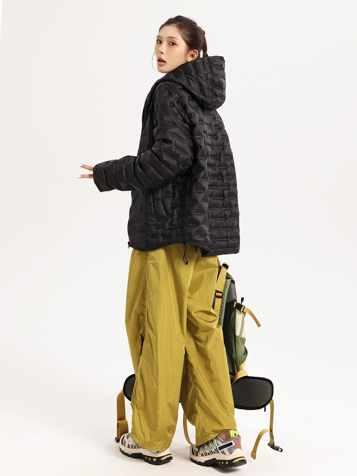 Легкое женское зимнее пальто Du Down Jaet с принтом, теплое повседневное пальто с капюшоном, 90% белое пальто Du Feather, экологически чистое
Легкое женское зимнее пальто Du Down Jaet с принтом, теплое повседневное пальто с капюшоном, 90% белое пальто Du Feather, экологически чистое