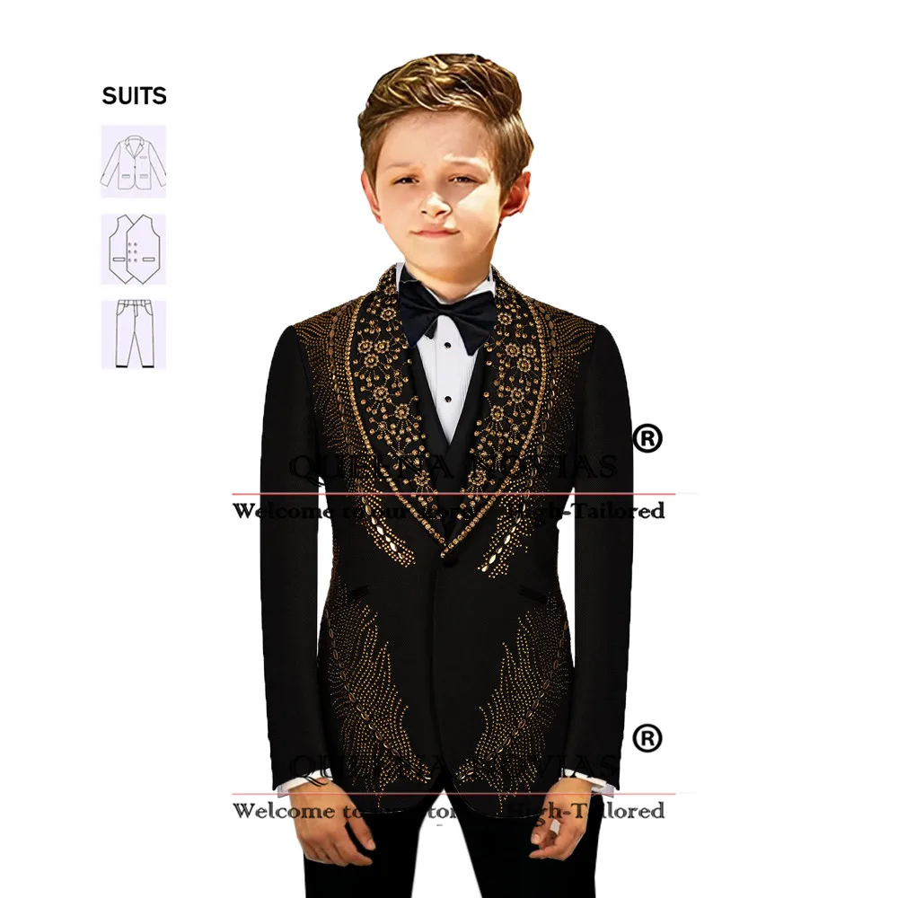 Gold Pearls Beads Boys' Attire For Wedding Luxury 3 Pieces Kids Formal Occasion Dresses Party Tuxedos Customized traje niño boda
Gold Pearls Beads Boys' Attire For Wedding Luxury 3 Pieces Kids Formal Occasion Dresses Party Tuxedos Customized traje niño boda