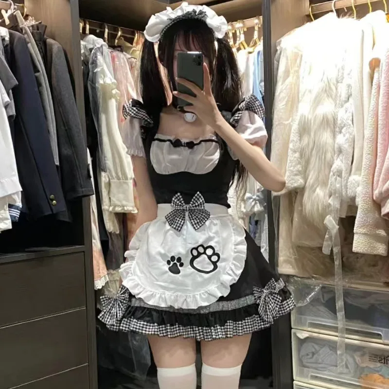 Halloween pure lust catgirl sexy cos suit cute black and white maid costume two-dimensional Lolita dress
Halloween pure lust catgirl sexy cos suit cute black and white maid costume two-dimensional Lolita dress