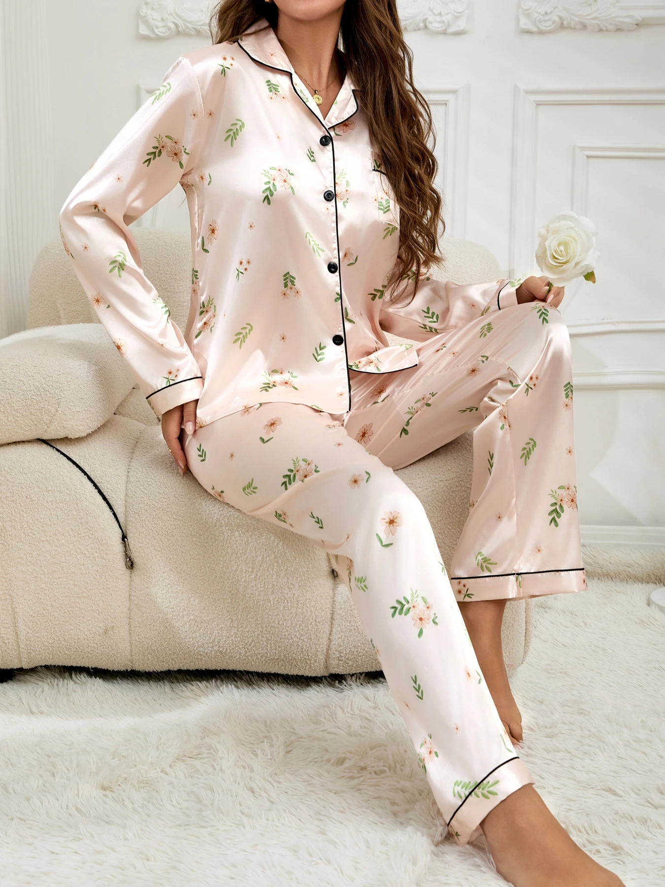 Women's Satin Pajama Set, Floral Print Long Sleeve Button-Down Top & Pants 2Piece Set Pj Silky Sleepwear Loungewear with Pockets
Women's Satin Pajama Set, Floral Print Long Sleeve Button-Down Top & Pants 2Piece Set Pj Silky Sleepwear Loungewear with Pockets