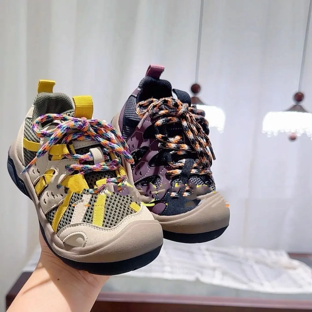 Детские кроссовки унисекс, новинка осени 2026, дышащая перфорированная конструкция, противоскользящая подошва, студенческая уличная спортивная обувь для мальчиков и девочек
Детские кроссовки унисекс, новинка осени 2026, дышащая перфорированная конструкция, противоскользящая подошва, студенческая уличная спортивная обувь для мальчиков и девочек