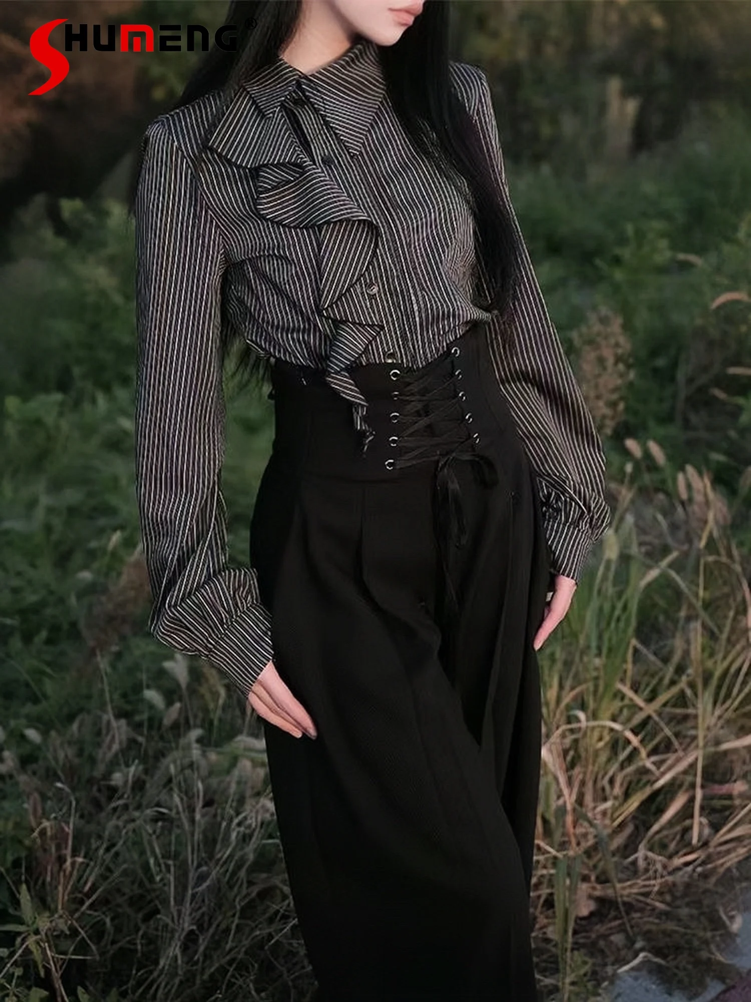 Элегантные винтажные готические рубашки в полоску с длинными рукавами на Хэллоуин, тонкие черные широкие брюки с высокой талией, комплект из двух предметов, женский осенний комплект 
Элегантные винтажные готические рубашки в полоску с длинными рукавами на Хэллоуин, тонкие черные широкие брюки с высокой талией, комплект из двух предметов, женский осенний комплект