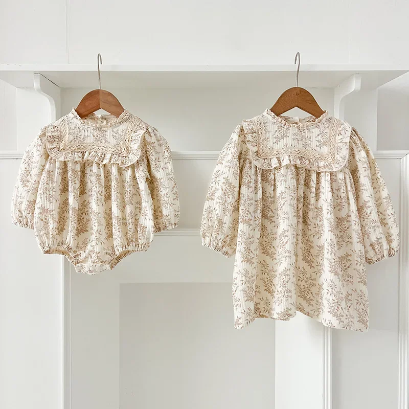 Весна 2025 года, хлопковое платье с цветочным принтом для девочек, одинаковая одежда для сестры, комбинезон для новорожденных в корейском стиле для малышей 0-24 месяцев
Весна 2025 года, хлопковое платье с цветочным принтом для девочек, одинаковая одежда для сестры, комбинезон для новорожденных в корейском стиле для малышей 0-24 месяцев