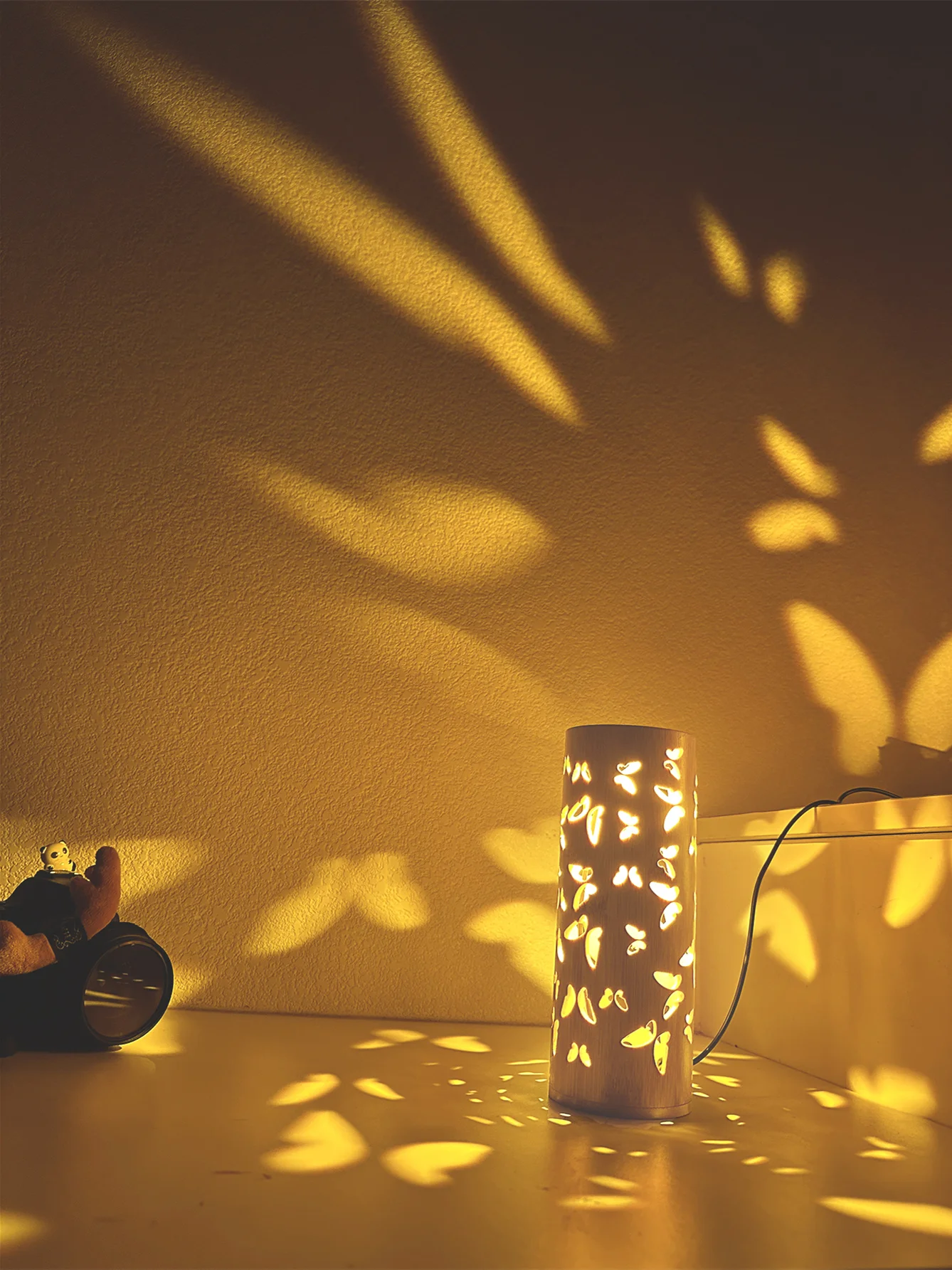 Butterfly projection table lamp decorative lamp creative floor lamp bedroom bedside lamp ambience cosy wall corner light
Butterfly projection table lamp decorative lamp creative floor lamp bedroom bedside lamp ambience cosy wall corner light