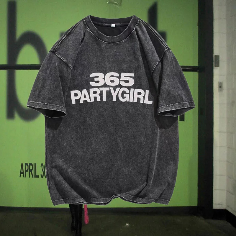 Футболки Charli XCX Album Brat 365 PARTYGIRL в стиле ретро из чистого хлопка для мужчин и женщин, уличные футболки с принтом
Футболки Charli XCX Album Brat 365 PARTYGIRL в стиле ретро из чистого хлопка для мужчин и женщин, уличные футболки с принтом