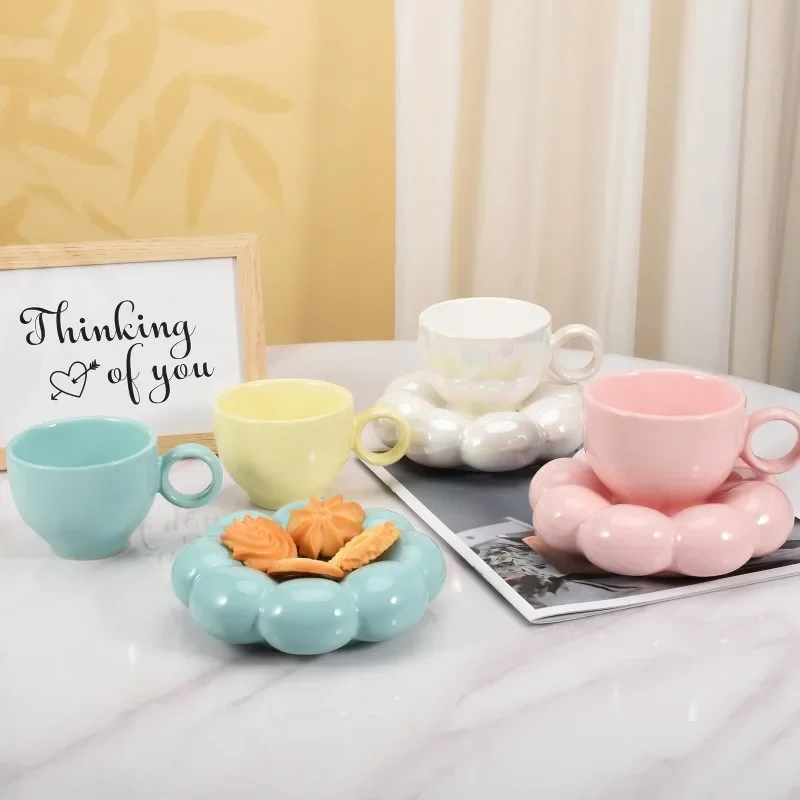 Creative Flowers Saucer Mug Exquisite Office Afternoon Tea Cups Kitchen Drinkware Home Accessorie Ceramic Cloud Coffee Mug Sets
Creative Flowers Saucer Mug Exquisite Office Afternoon Tea Cups Kitchen Drinkware Home Accessorie Ceramic Cloud Coffee Mug Sets