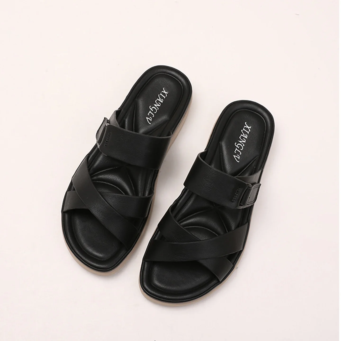 2026 New Summer Casual Non slip Sandals Women's Flat Beach Shoes Comfortable Breathable Fashionable Mom's Shoes Large Slippers
2026 New Summer Casual Non slip Sandals Women's Flat Beach Shoes Comfortable Breathable Fashionable Mom's Shoes Large Slippers