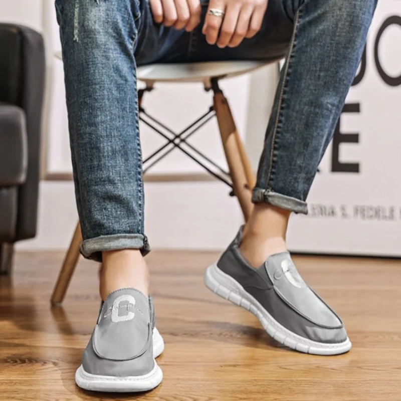 Sneakers Male Spring Autumn Lightweight Men's Vulcanize Shoes Non-slip Common Social Elegant Breathable Trends 2024 New Fashion
Sneakers Male Spring Autumn Lightweight Men's Vulcanize Shoes Non-slip Common Social Elegant Breathable Trends 2024 New Fashion
