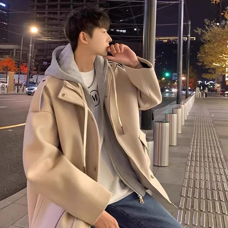 Мужская куртка свободного кроя с эффектом двухслойности, с капюшоном, в американском стиле, средней длины, теплая, весенне-осенняя верхняя одежда для пар
Мужская куртка свободного кроя с эффектом двухслойности, с капюшоном, в американском стиле, средней длины, теплая, весенне-осенняя верхняя одежда для пар