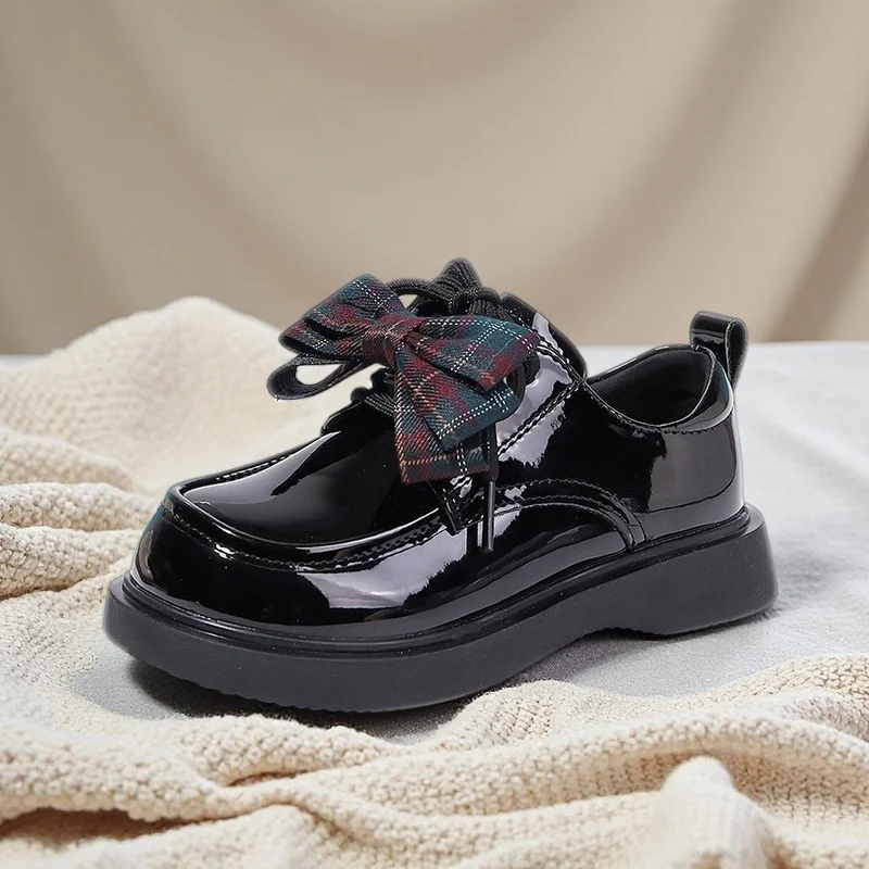 Girls Leather Loafers 2026 Spring New Simple Style Flats Kids Soft Sole Princess Shoes for Toddler Girls Slip On Casual Wear
Girls Leather Loafers 2026 Spring New Simple Style Flats Kids Soft Sole Princess Shoes for Toddler Girls Slip On Casual Wear