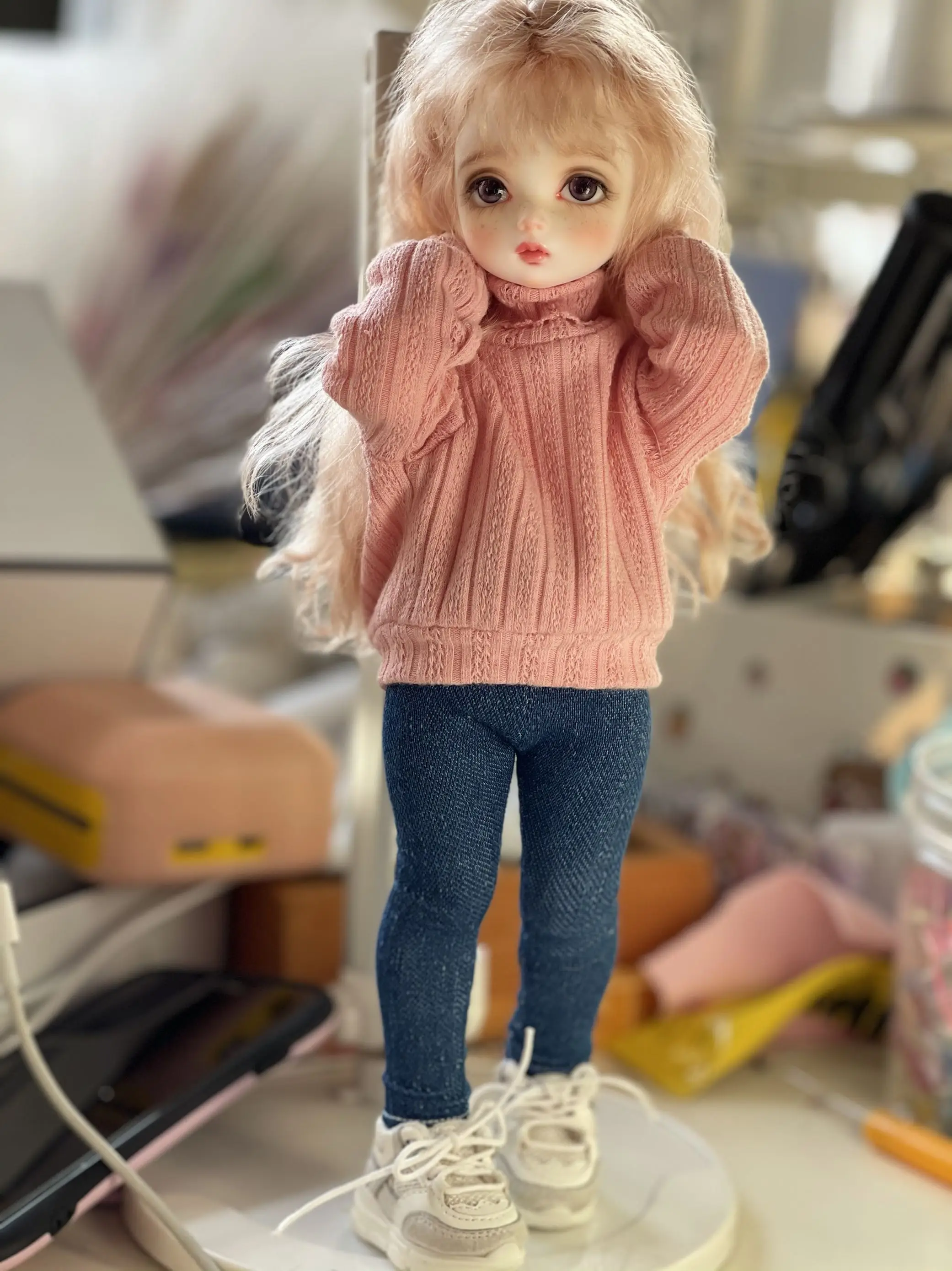 Одежда для куклы BJD 1/4, размер 1/6, шарнирная одежда для девочек 1/4 1/6, милый кукольный свитер, аксессуары для женской одежды (2 точки)
Одежда для куклы BJD 1/4, размер 1/6, шарнирная одежда для девочек 1/4 1/6, милый кукольный свитер, аксессуары для женской одежды (2 точки)