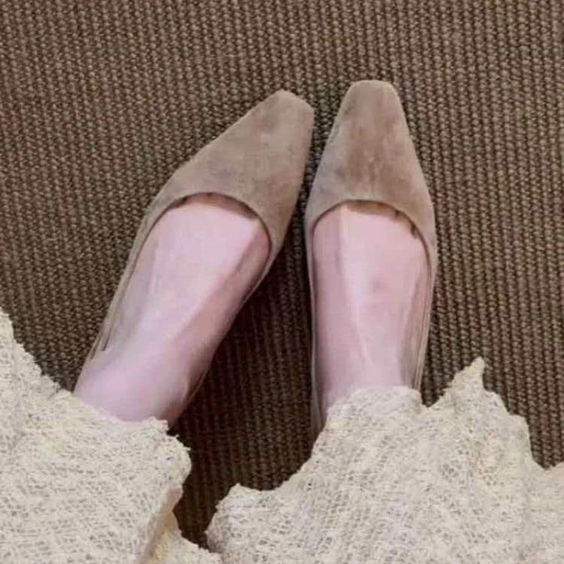 New Retro Versatile Square-Toe High-heeled shoes for Women, Fashionable and Simple Mid-Heel Pumps
New Retro Versatile Square-Toe High-heeled shoes for Women, Fashionable and Simple Mid-Heel Pumps