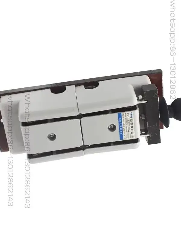 NEW 1PCS HS11-200/28 Double-throw gate switch Reverse switch 200a Isolation power conversion Dual switch
NEW 1PCS HS11-200/28 Double-throw gate switch Reverse switch 200a Isolation power conversion Dual switch