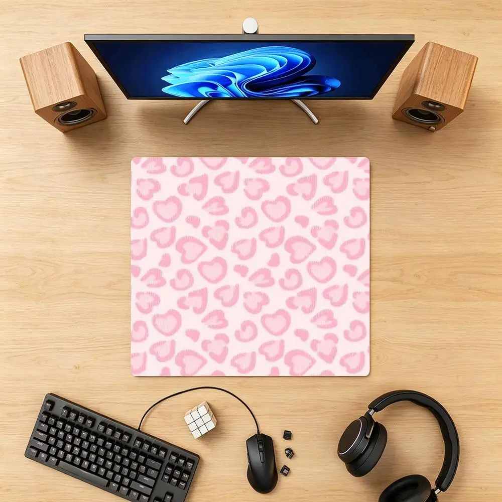 Leopard Gaming Mouse Pad, Stitched Edge Non‑Slip Large Desk Mat
Leopard Gaming Mouse Pad, Stitched Edge Non‑Slip Large Desk Mat
